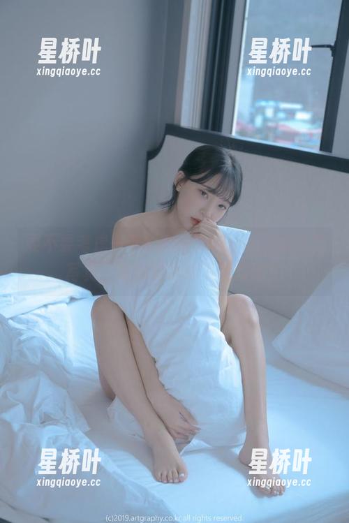 要不要考虑一下Kang Inkyung的泳装写真，随时随地的下载攻略！